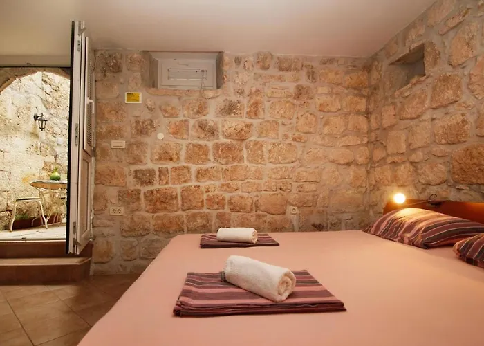 Caralipeo * Μακάρσκα